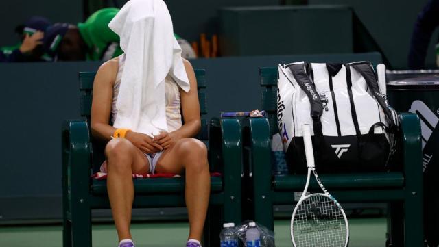 uid_19088b276fd94247aad36dda56e998fb_width_1200_play_0_pos_0_gs_0_height_678_iga-swiatek-sfrustrowana-podczas-meczu-z-jelena-rybakina-fot-getty-images.jpg