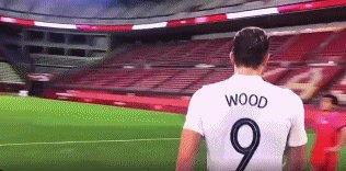 1626991597752029302.gif 棒子.gif